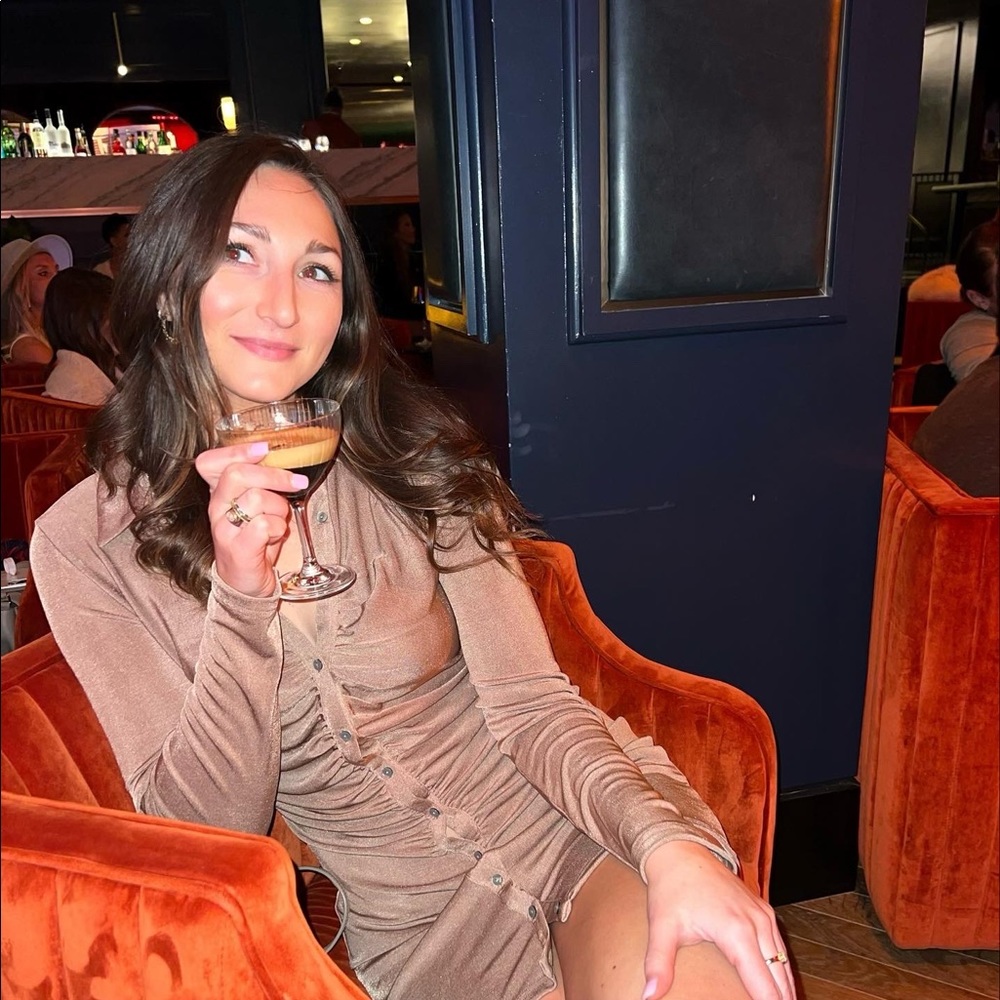 Meet your Posher, Olivia